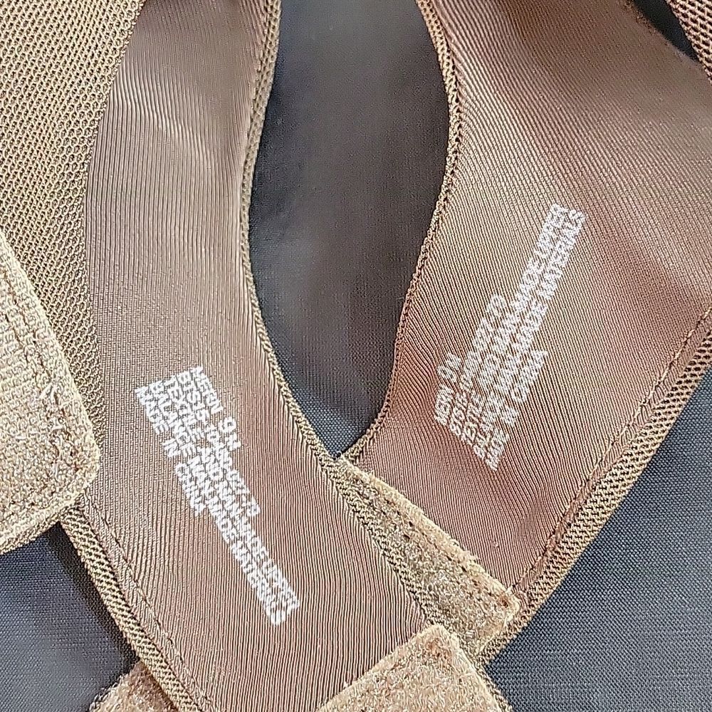 BRAND NEW BARETRAPS DOUBLE VELCRO STRAP OPEN TOE WOMEN"S SANDAL - Picture 12 of 13